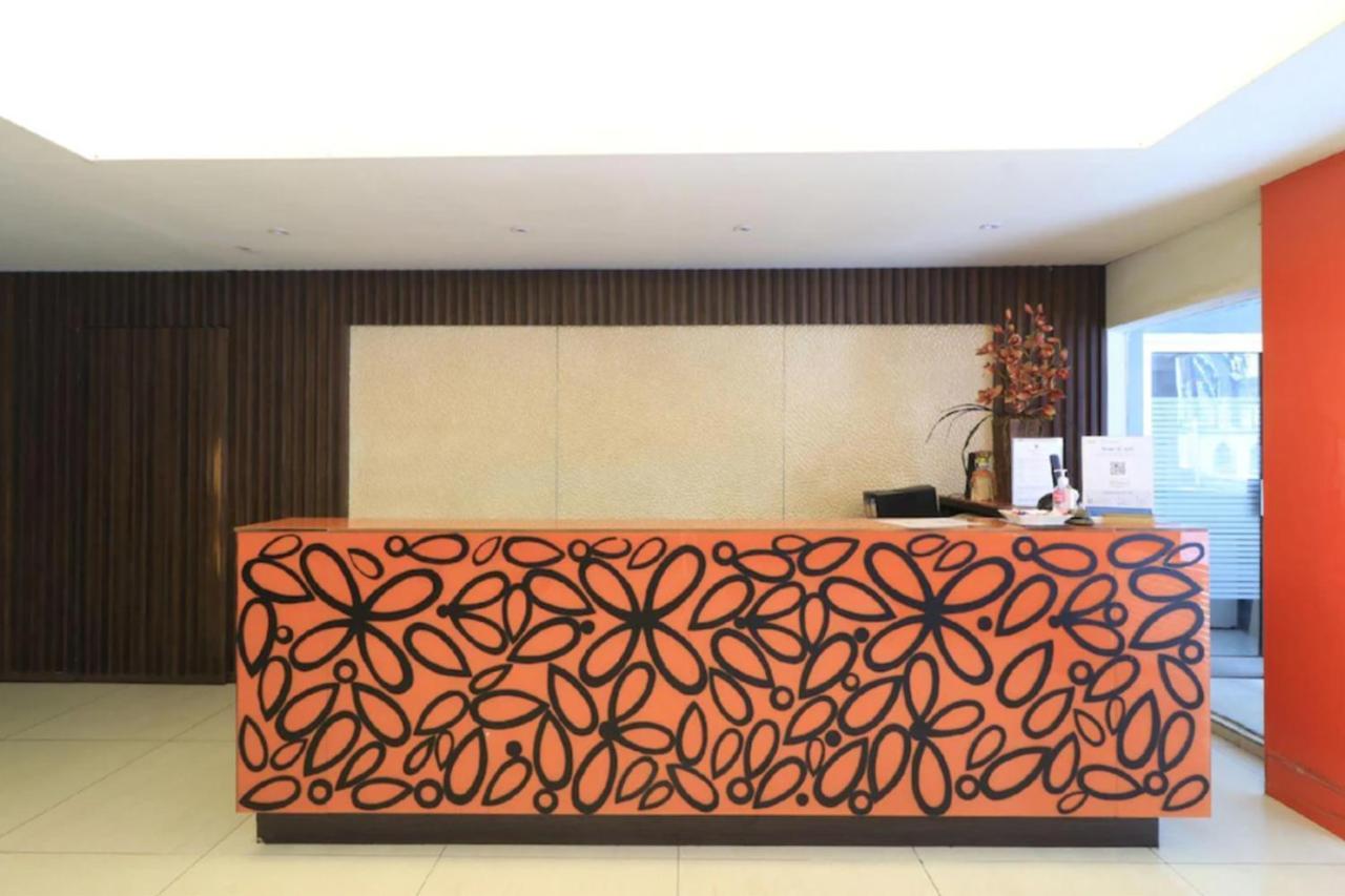 Urbanview Mroom Ph Hotel
